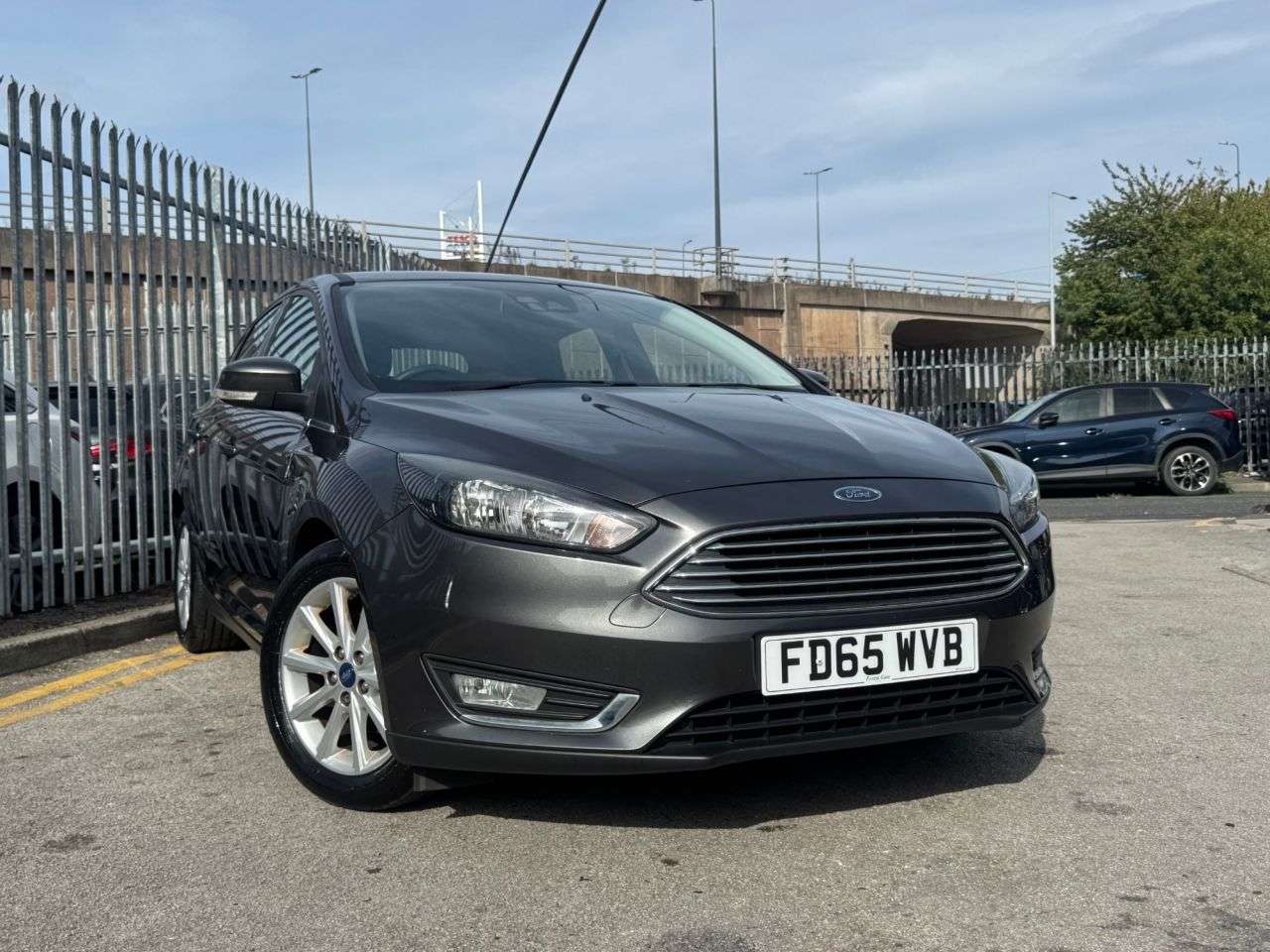 A 2015 FORD FOCUS 1.6 Titanium Hatchback 5dr Petrol Powershift Euro 6 (125 ps) SERVICE HISTOR A 2015 FORD FOCUS 1.6 Titanium Hatchback 5dr Petrol Powershift Euro 6 (125 ps) SERVICE HISTOR