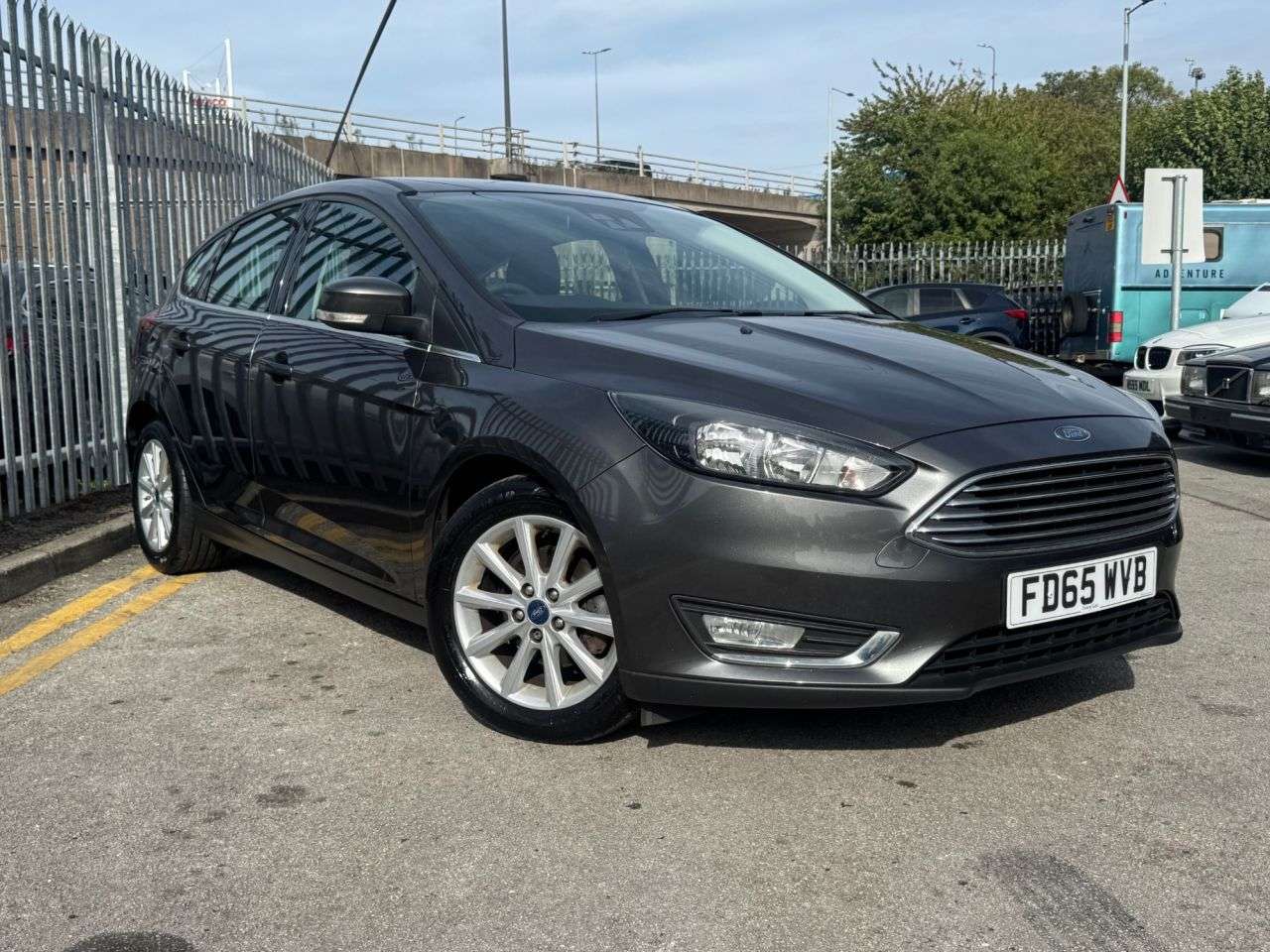 A 2015 FORD FOCUS 1.6 Titanium Hatchback 5dr Petrol Powershift Euro 6 (125 ps) SERVICE HISTOR A 2015 FORD FOCUS 1.6 Titanium Hatchback 5dr Petrol Powershift Euro 6 (125 ps) SERVICE HISTOR