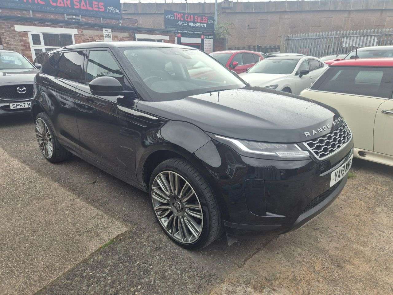 A 2019 LAND ROVER RANGE ROVER EVOQUE 2.0 P200 MHEV S SUV 5dr Petrol Auto 4WD Euro 6 (s/s) (200 ps) SERVICE HISTO A 2019 LAND ROVER RANGE ROVER EVOQUE 2.0 P200 MHEV S SUV 5dr Petrol Auto 4WD Euro 6 (s/s) (200 ps) SERVICE HISTO