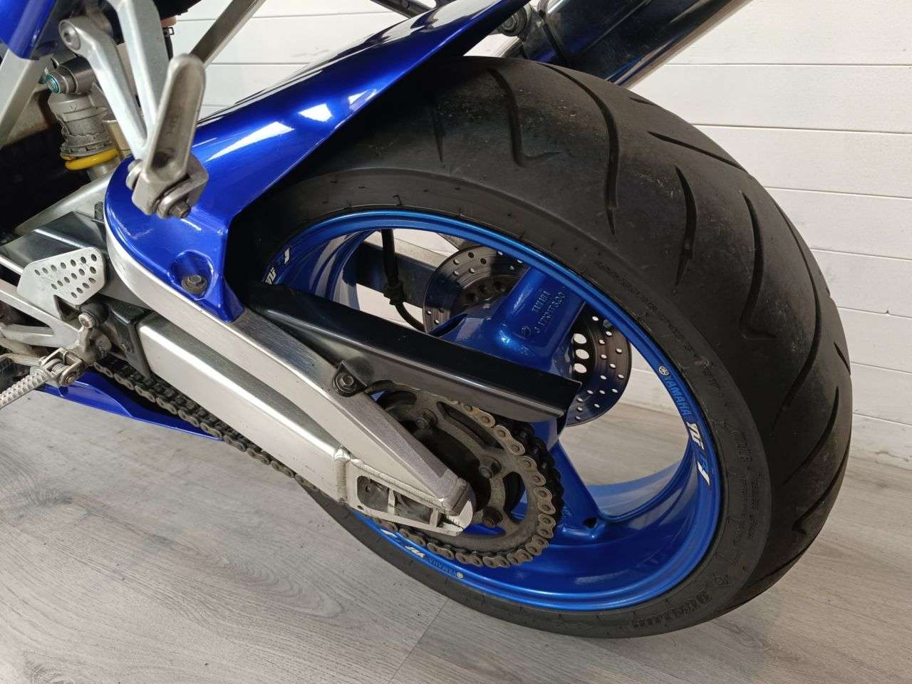 A 2001 YAMAHA R1 A 2001 YAMAHA R1