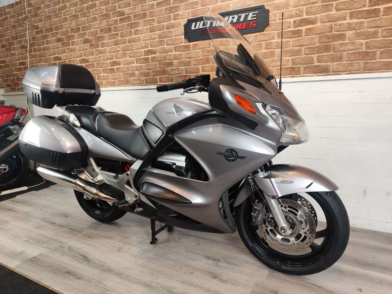 2002 HONDA ST1300 PAN EUROPEAN 2002 HONDA ST1300 PAN EUROPEAN