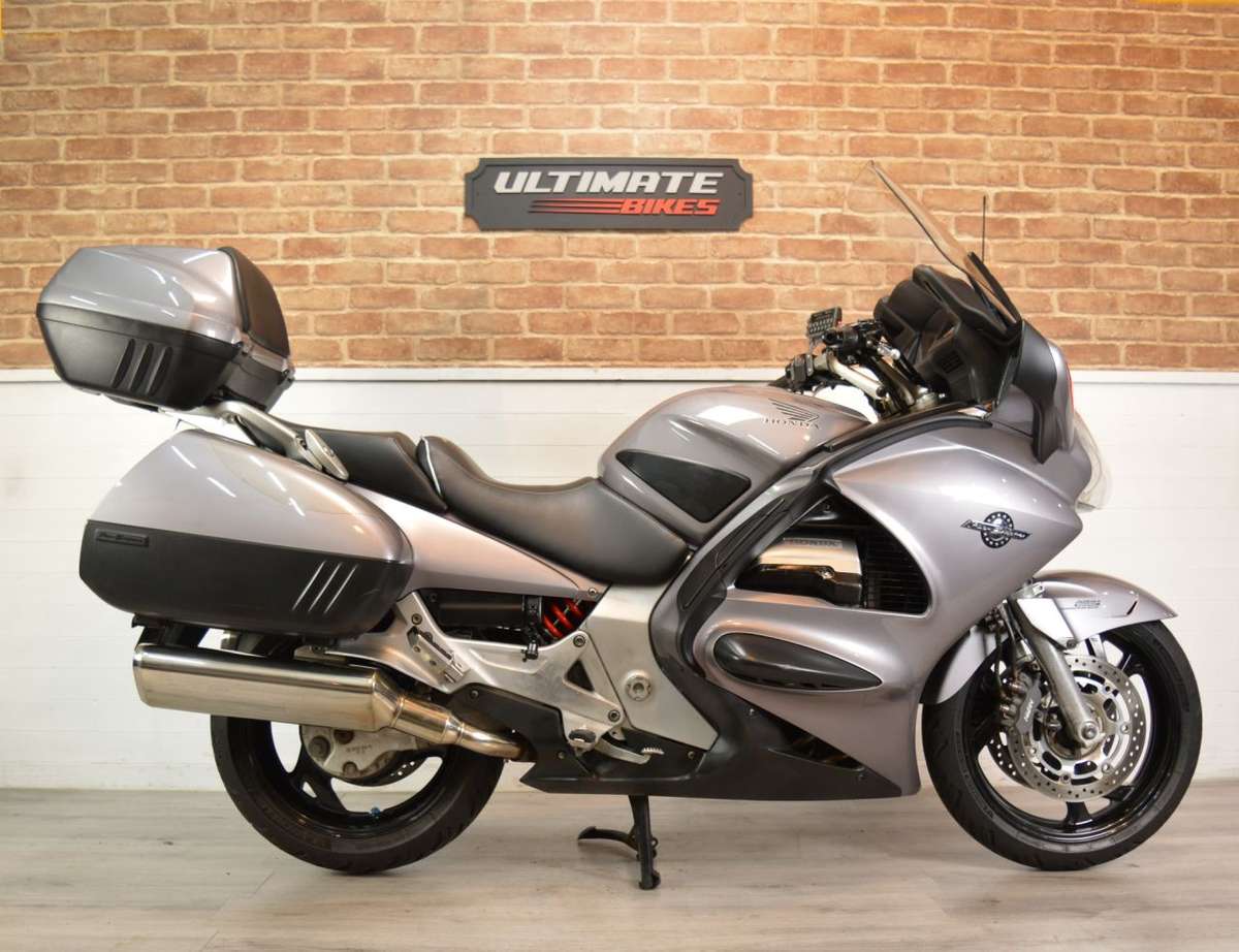 Check out this Honda St1300 Pan European 2002 Petrol Manual