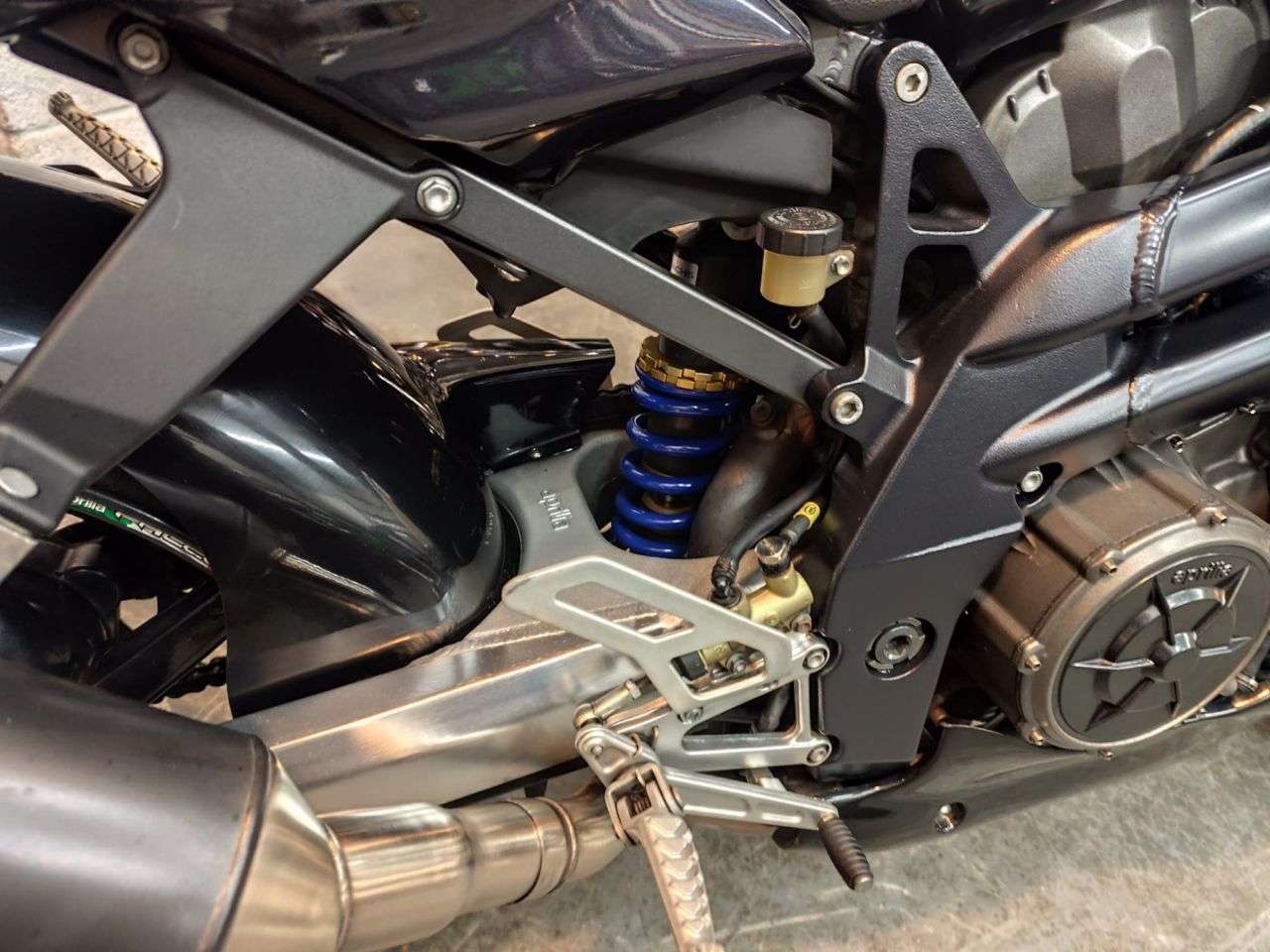 2005 APRILIA SL1000 FALCO 2005 APRILIA SL1000 FALCO