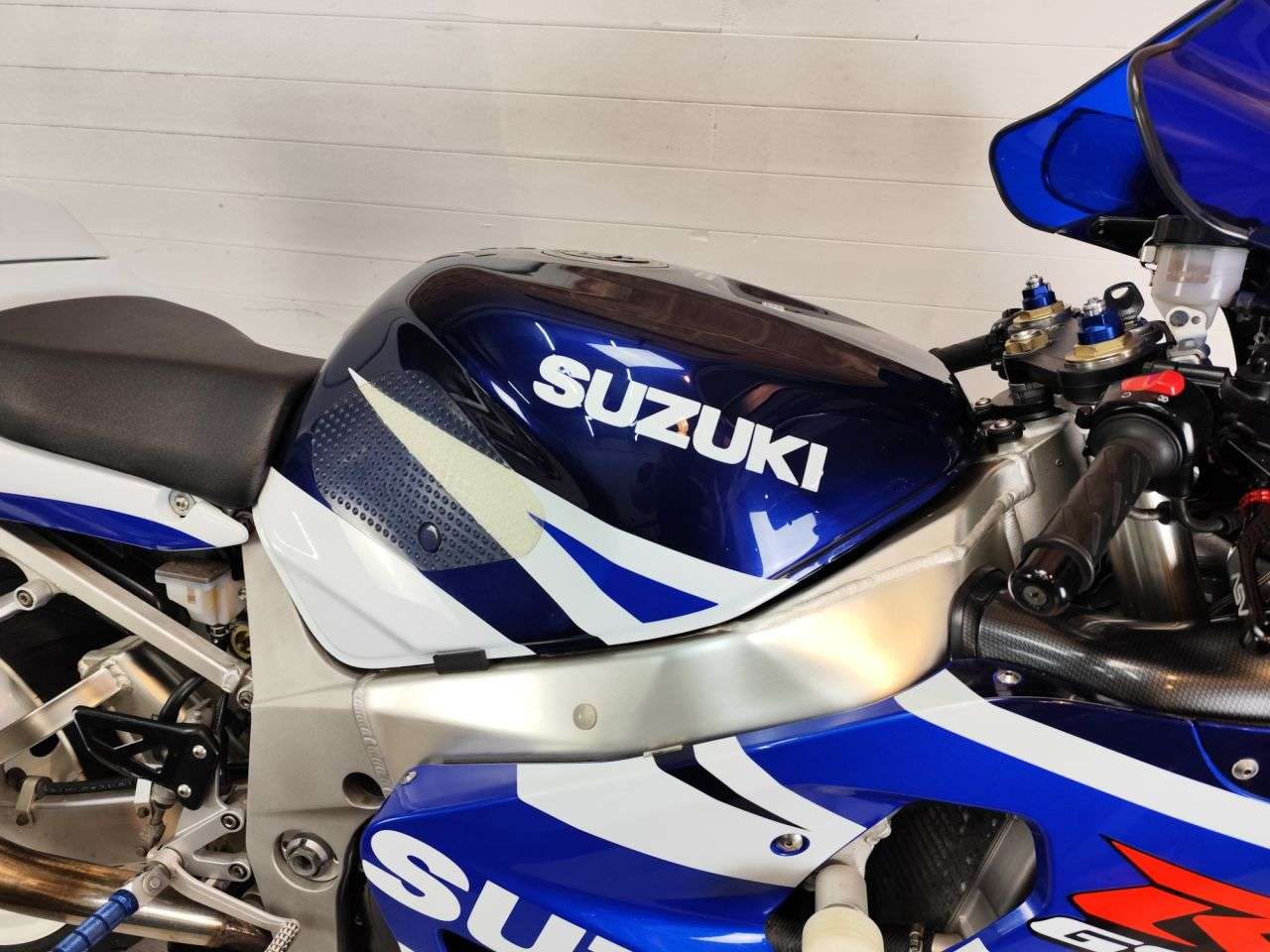 2004 SUZUKI GSX-R750 2004 SUZUKI GSX-R750