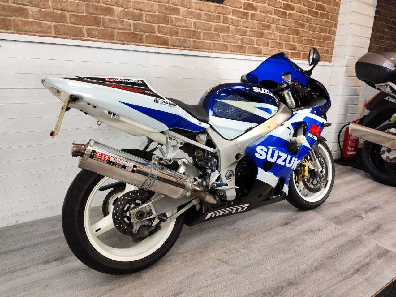 2004 SUZUKI GSX-R750 2004 SUZUKI GSX-R750