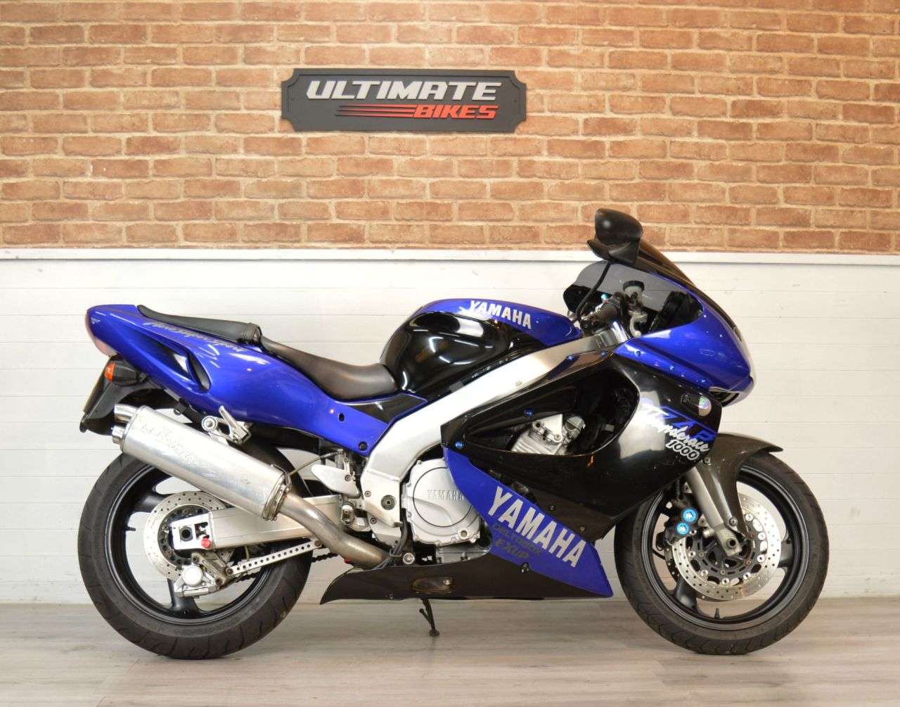 A 1998 YAMAHA YZF 1000 R THUNDER ACE A 1998 YAMAHA YZF 1000 R THUNDER ACE