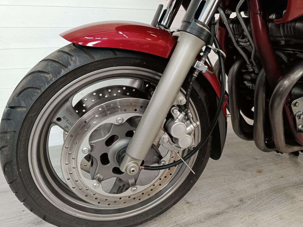 A 1997 YAMAHA XJ900 DIVERSION A 1997 YAMAHA XJ900 DIVERSION