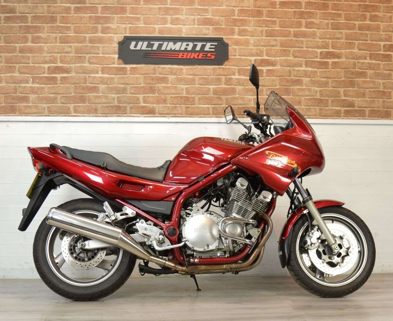 A 1997 YAMAHA XJ900 DIVERSION A 1997 YAMAHA XJ900 DIVERSION