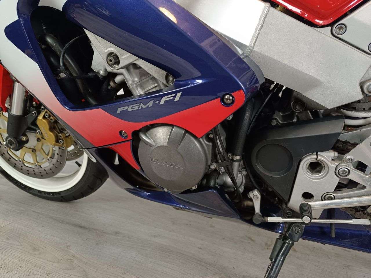 2000 HONDA CBR900RR FIREBLADE 2000 HONDA CBR900RR FIREBLADE