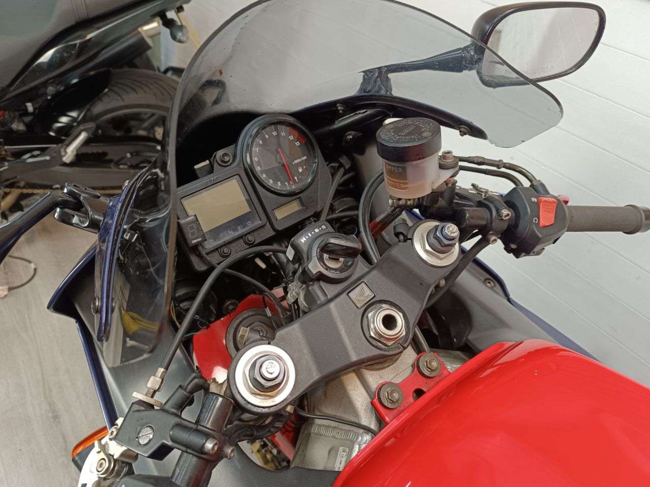 2000 HONDA CBR900RR FIREBLADE 2000 HONDA CBR900RR FIREBLADE