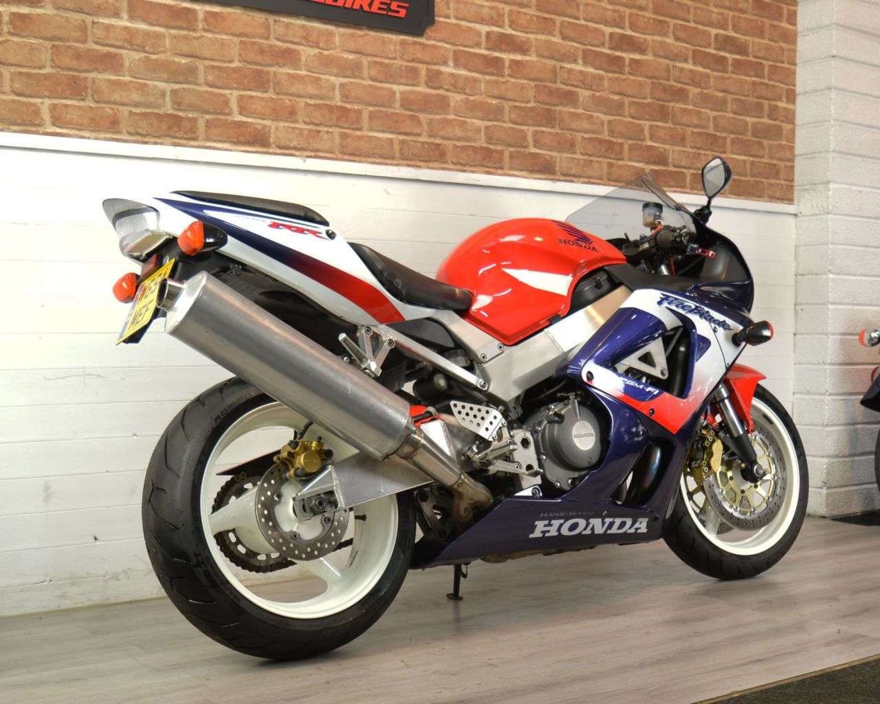 2000 HONDA CBR900RR FIREBLADE 2000 HONDA CBR900RR FIREBLADE