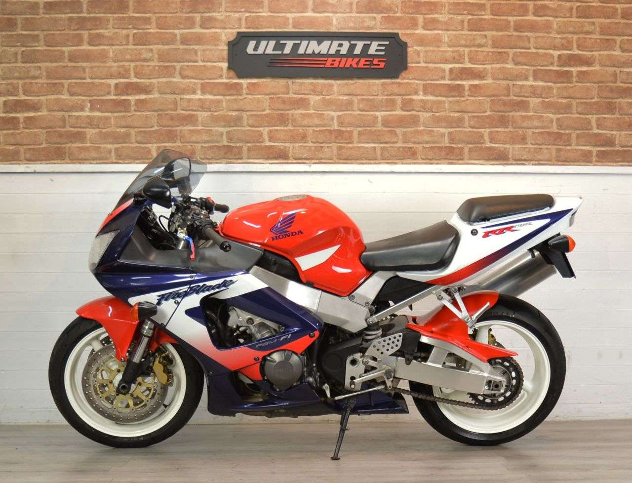 2000 HONDA CBR900RR FIREBLADE 2000 HONDA CBR900RR FIREBLADE