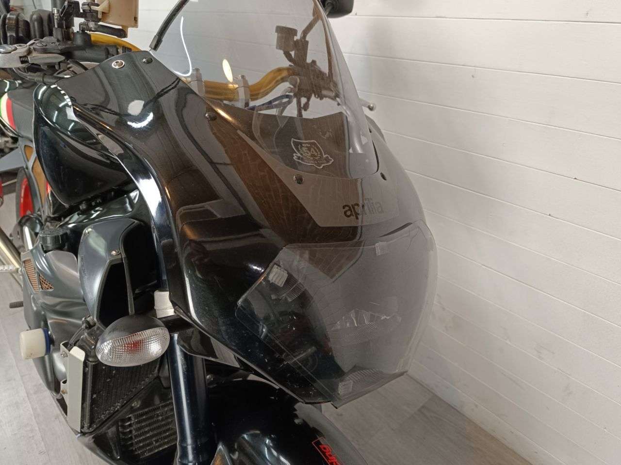 2004 APRILIA TUONO 1000 2004 APRILIA TUONO 1000