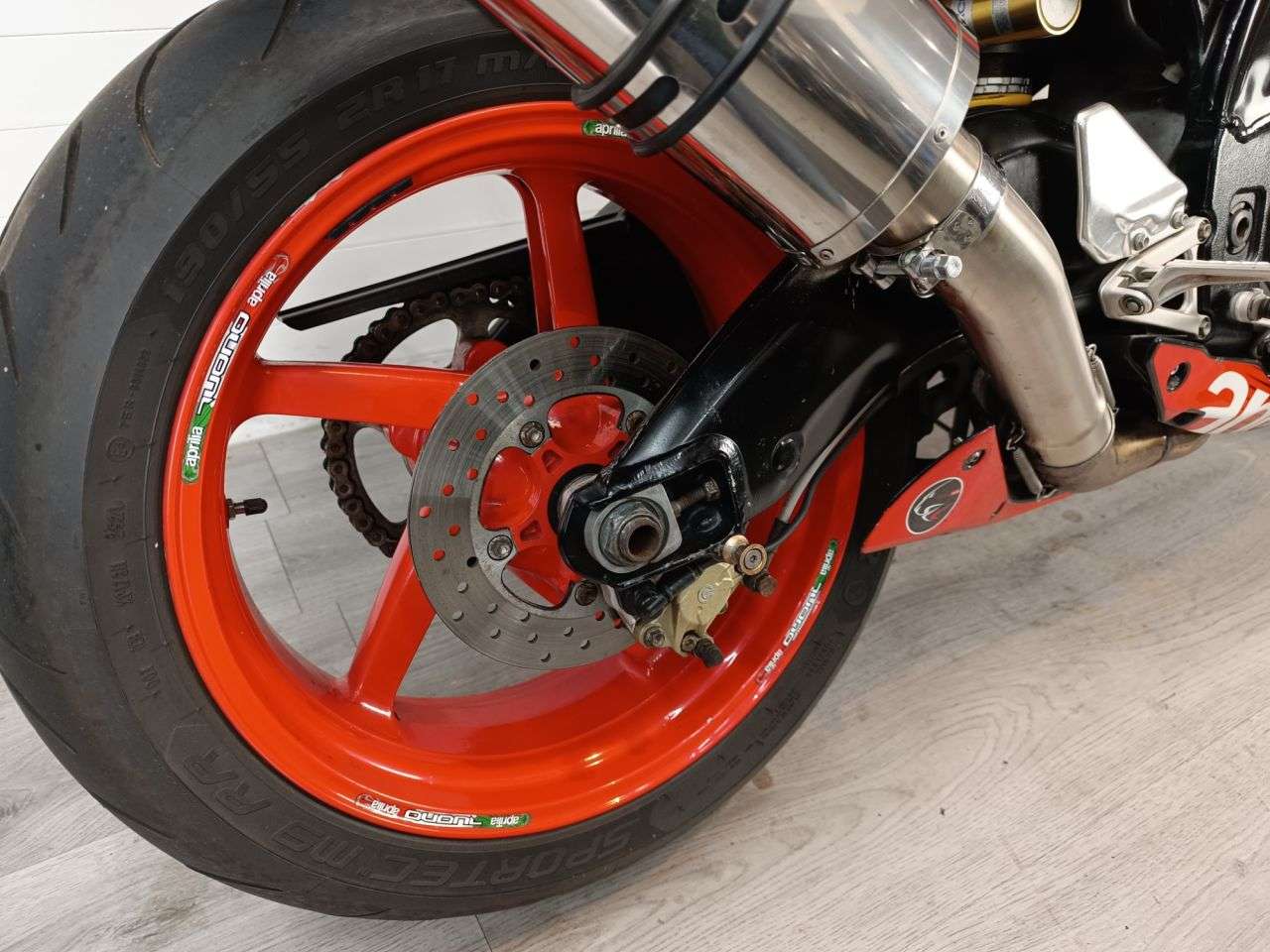 2004 APRILIA TUONO 1000 2004 APRILIA TUONO 1000