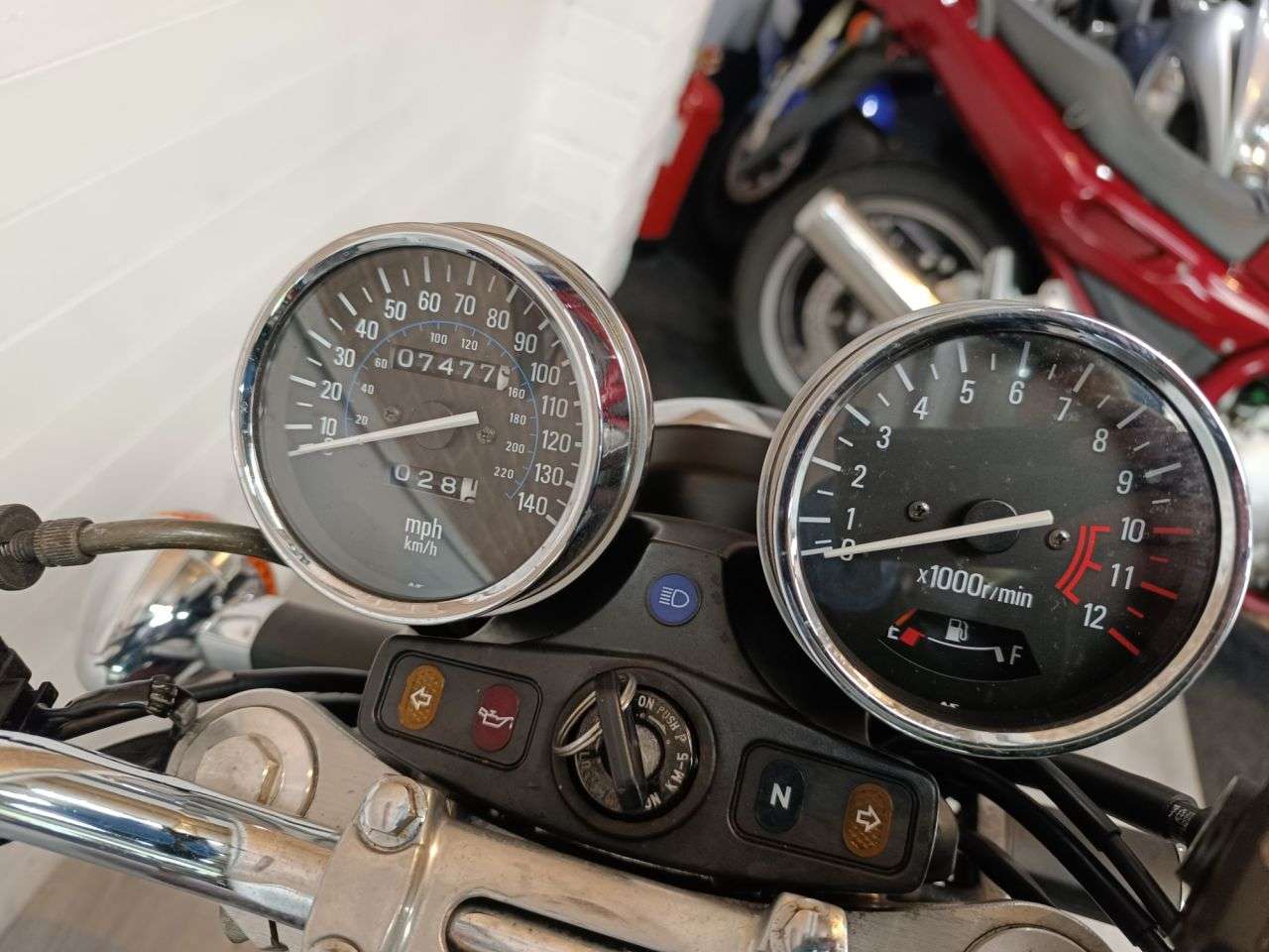 1995 KAWASAKI ZEPHYR 550 1995 KAWASAKI ZEPHYR 550