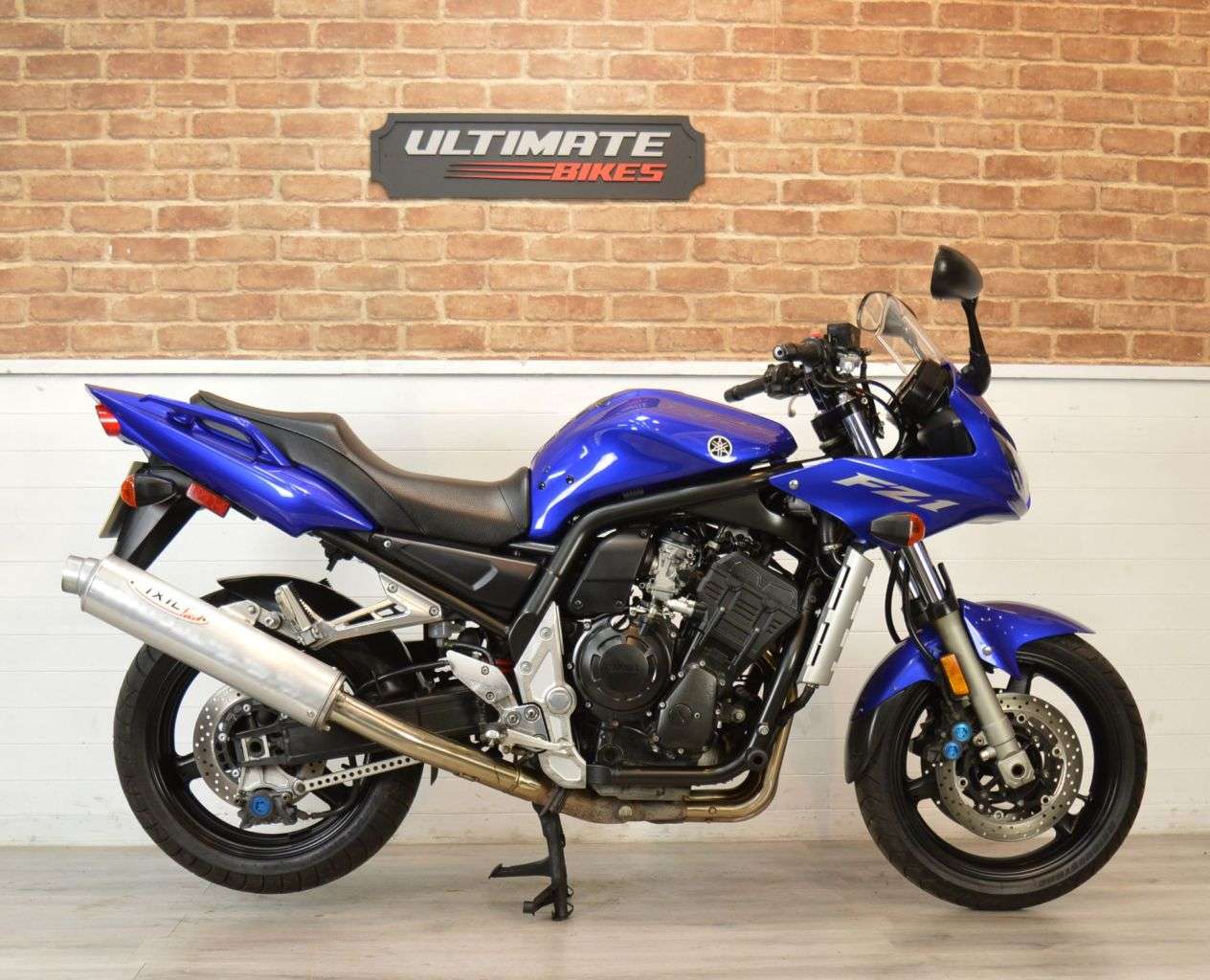 A 2004 YAMAHA FZS1000 Fazer A 2004 YAMAHA FZS1000 Fazer