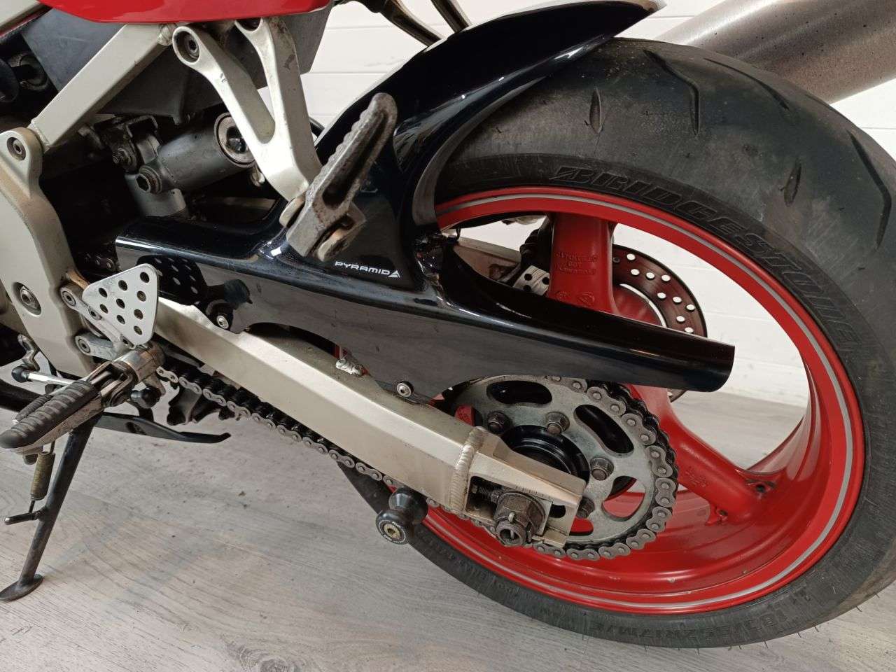 A 2002 KAWASAKI NINJA ZX-6R 636cc A 2002 KAWASAKI NINJA ZX-6R 636cc