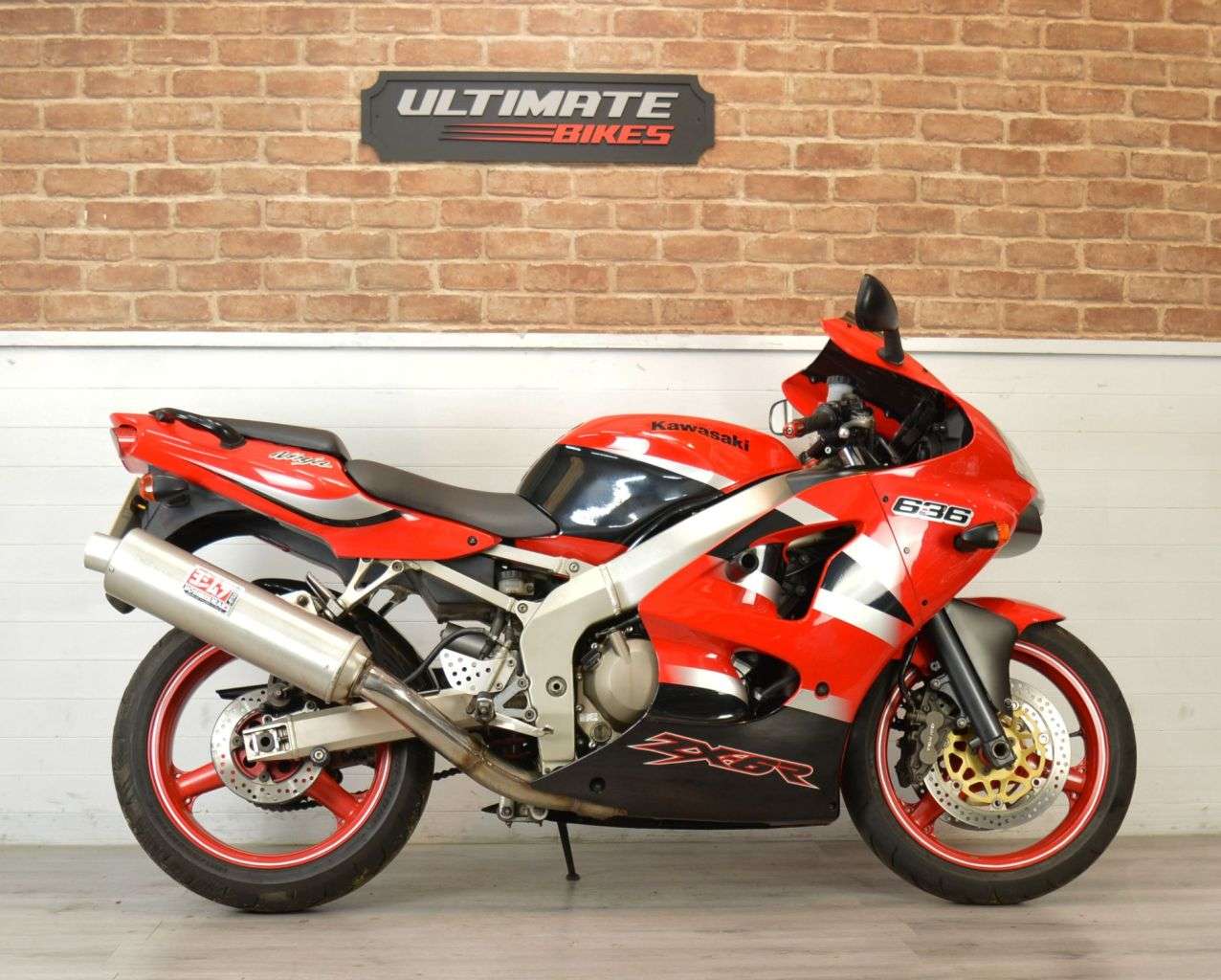 A 2002 KAWASAKI NINJA ZX-6R 636cc A 2002 KAWASAKI NINJA ZX-6R 636cc