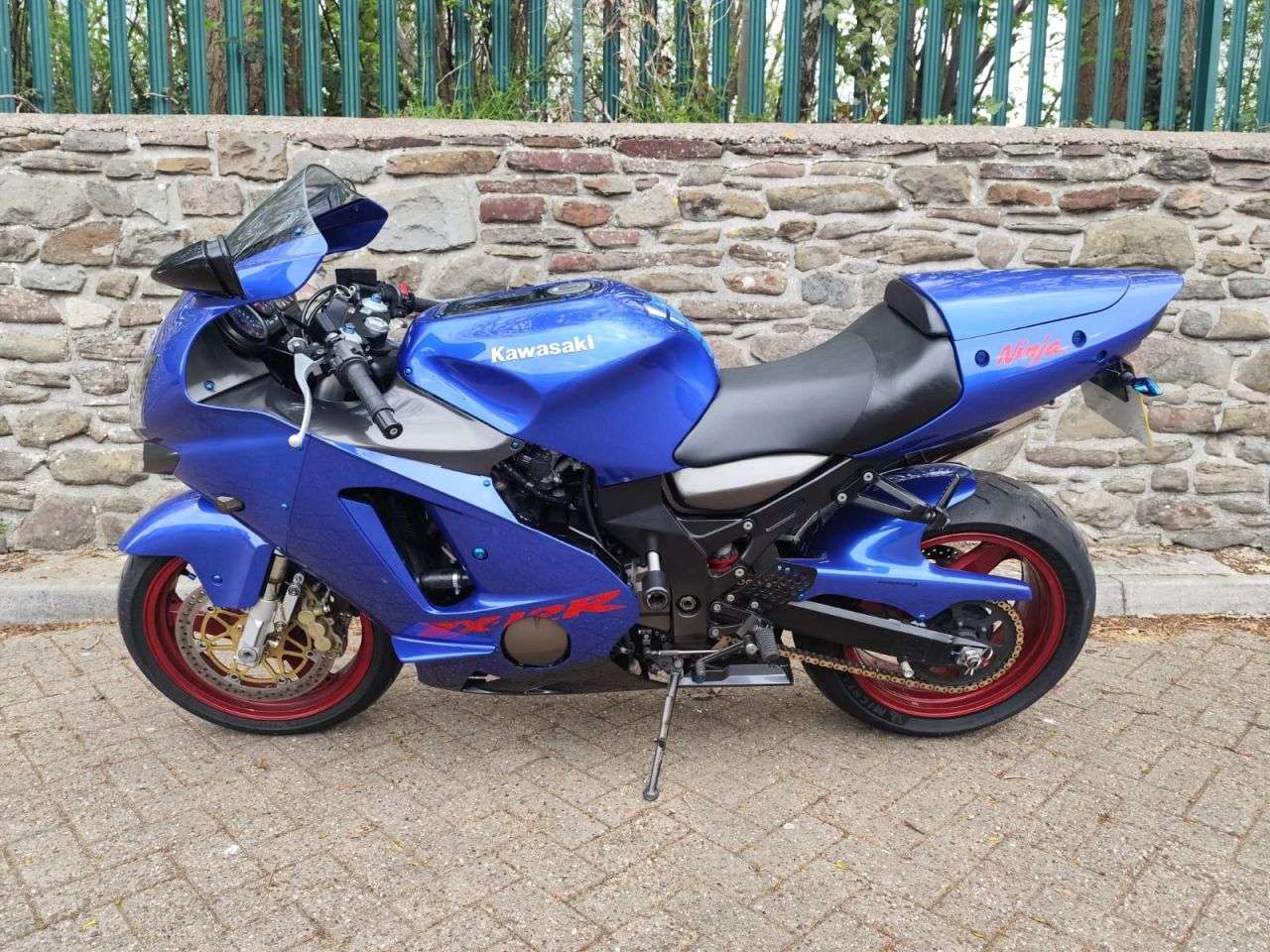 2002 KAWASAKI ZX-12R 2002 KAWASAKI ZX-12R