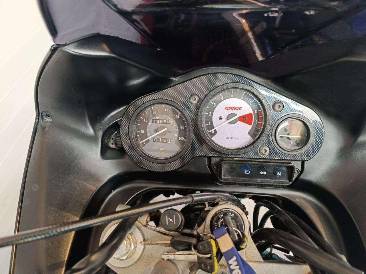 2000 YAMAHA TDM850 2000 YAMAHA TDM850