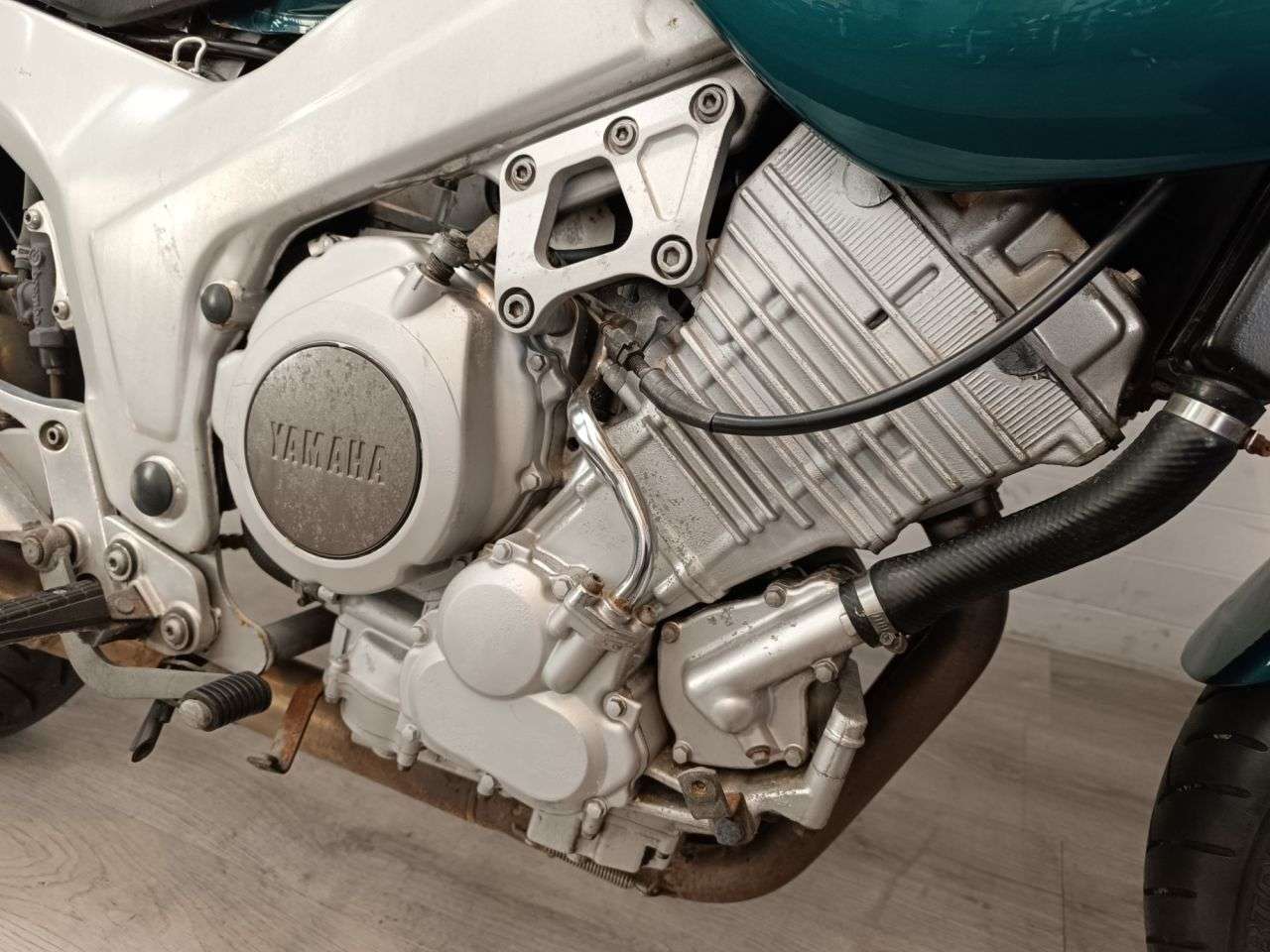 2000 YAMAHA TDM850 2000 YAMAHA TDM850
