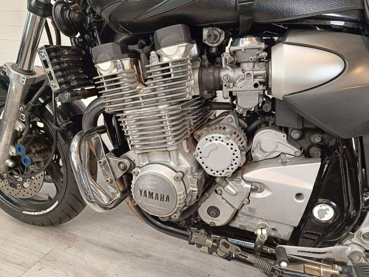 A 2000 YAMAHA XJR1300 SP A 2000 YAMAHA XJR1300 SP