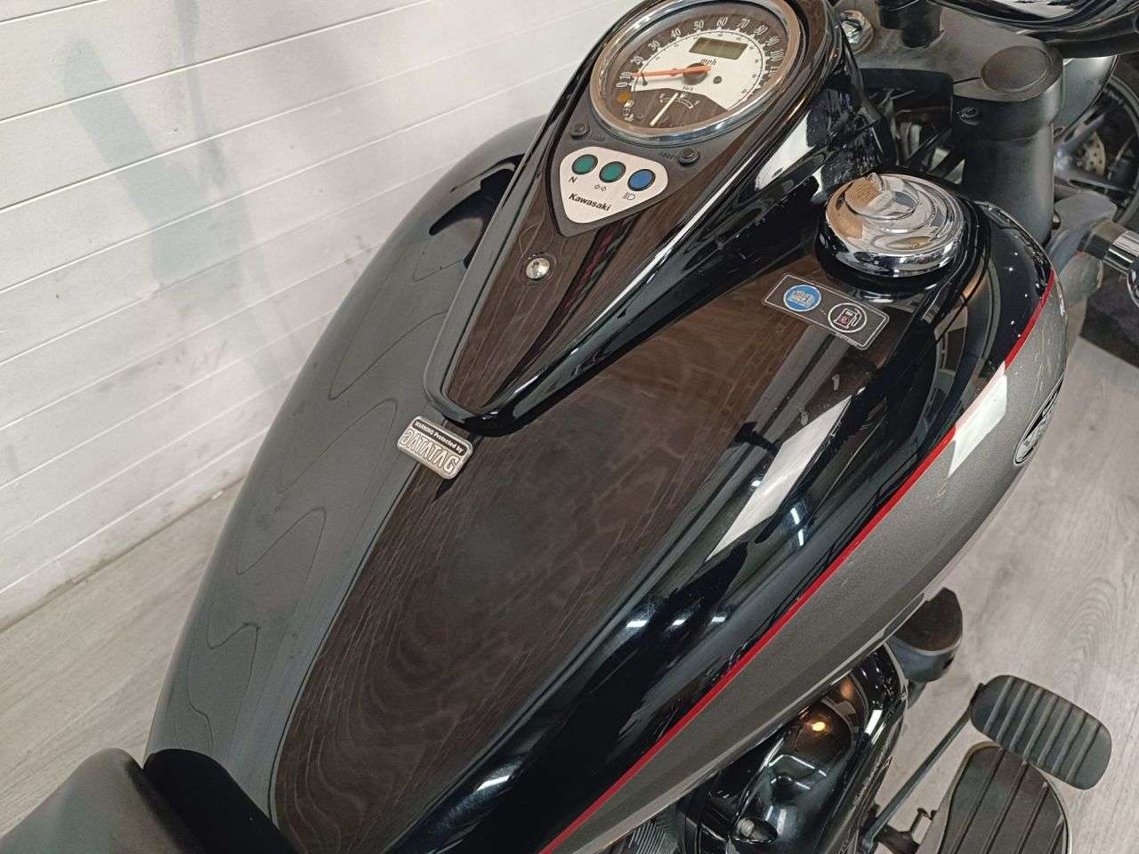 A 2016 KAWASAKI VULCAN 900 Classic Special Edition A 2016 KAWASAKI VULCAN 900 Classic Special Edition