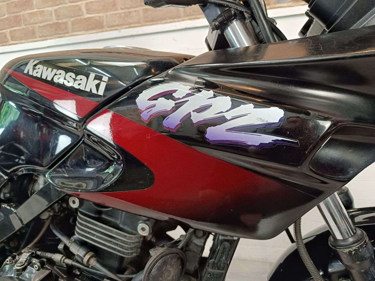 A 2002 KAWASAKI GPZ500S A 2002 KAWASAKI GPZ500S