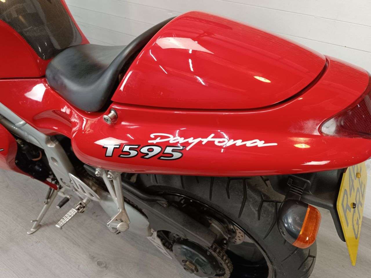 1998 TRIUMPH DAYTONA T595 1998 TRIUMPH DAYTONA T595