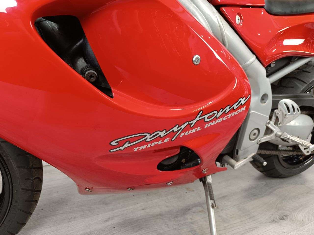 1998 TRIUMPH DAYTONA T595 1998 TRIUMPH DAYTONA T595