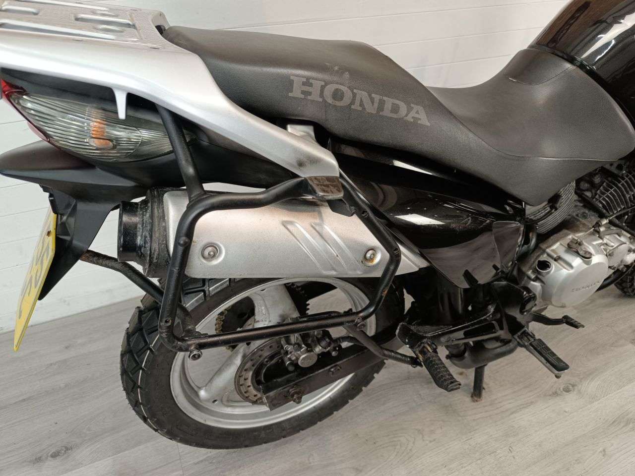 A 2009 HONDA XL125 V VARADERO A 2009 HONDA XL125 V VARADERO
