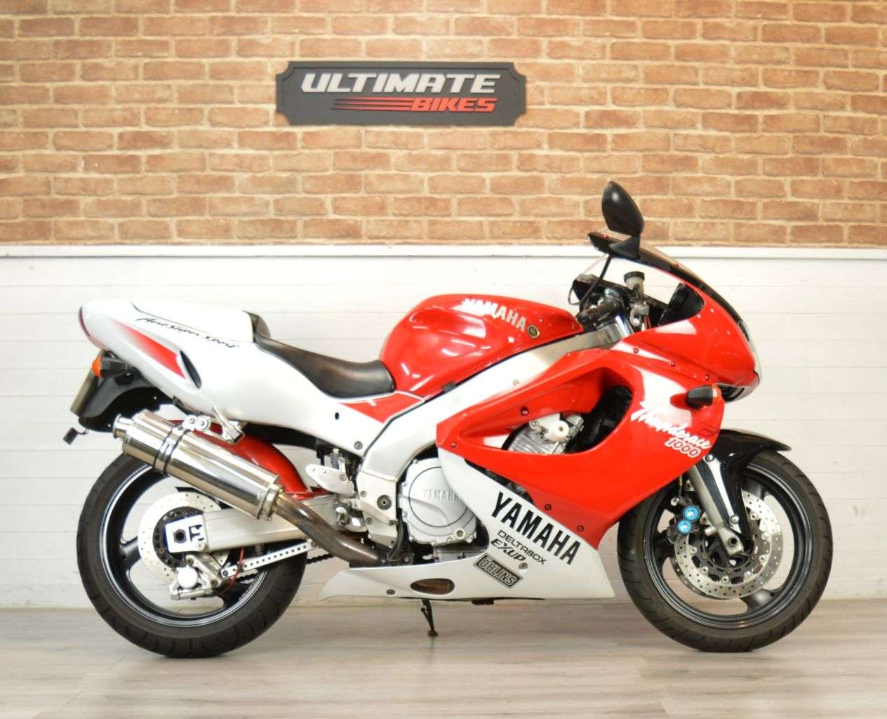 A 1997 YAMAHA YZF 1000R THUNDERACE A 1997 YAMAHA YZF 1000R THUNDERACE