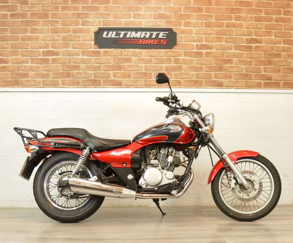 A 2005 KAWASAKI ELIMINATOR 125 A 2005 KAWASAKI ELIMINATOR 125