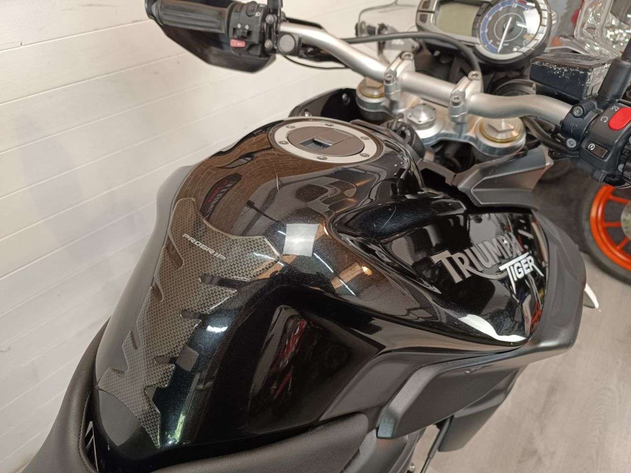 2011 TRIUMPH TIGER 800 2011 TRIUMPH TIGER 800