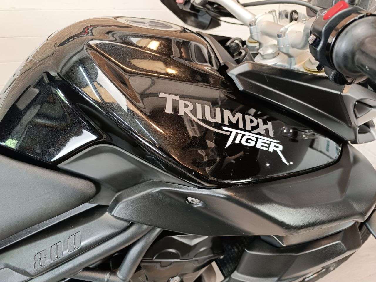 2011 TRIUMPH TIGER 800 2011 TRIUMPH TIGER 800