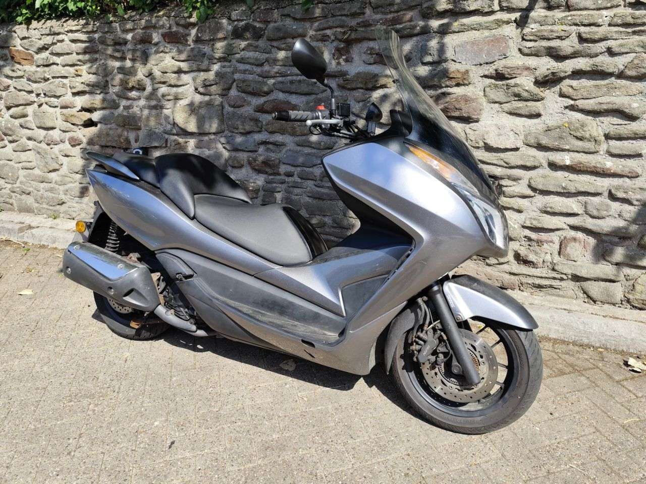 A 2014 HONDA FORZA 300 A 2014 HONDA FORZA 300