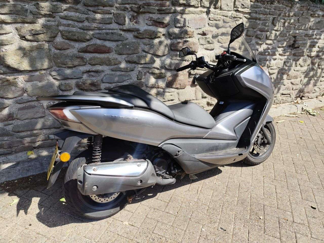 A 2014 HONDA FORZA 300 A 2014 HONDA FORZA 300