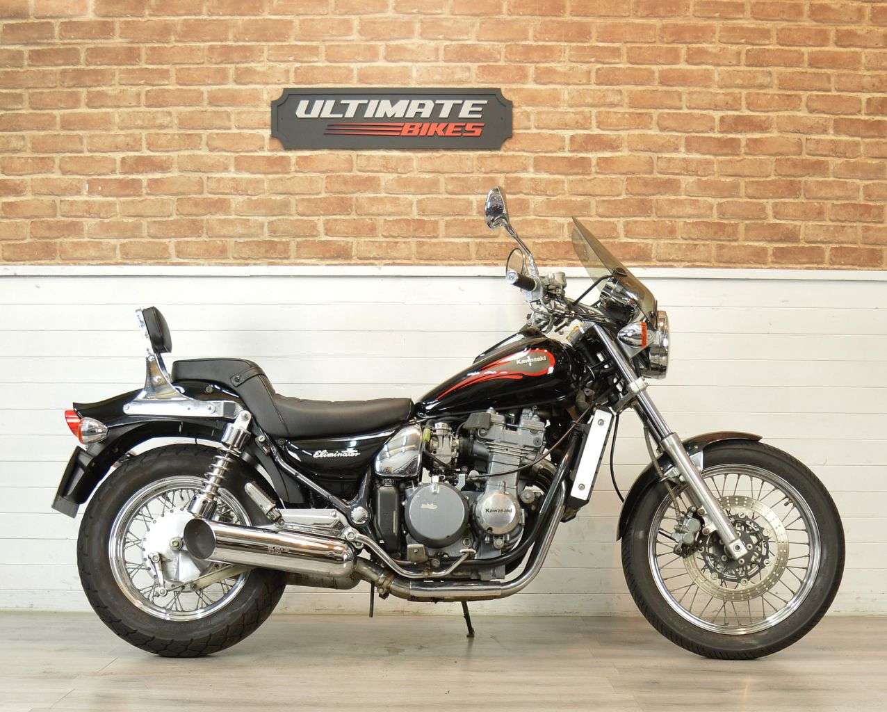 A 1997 KAWASAKI ELIMINATOR 600 A 1997 KAWASAKI ELIMINATOR 600