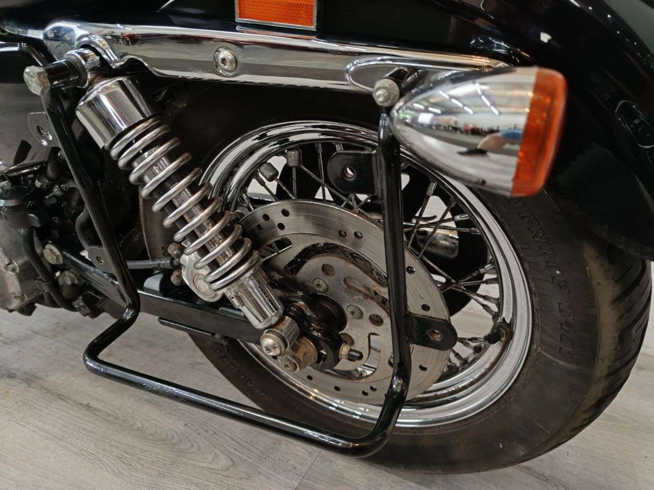 A 2006 HARLEY-DAVIDSON SPORTSTER 883 A 2006 HARLEY-DAVIDSON SPORTSTER 883