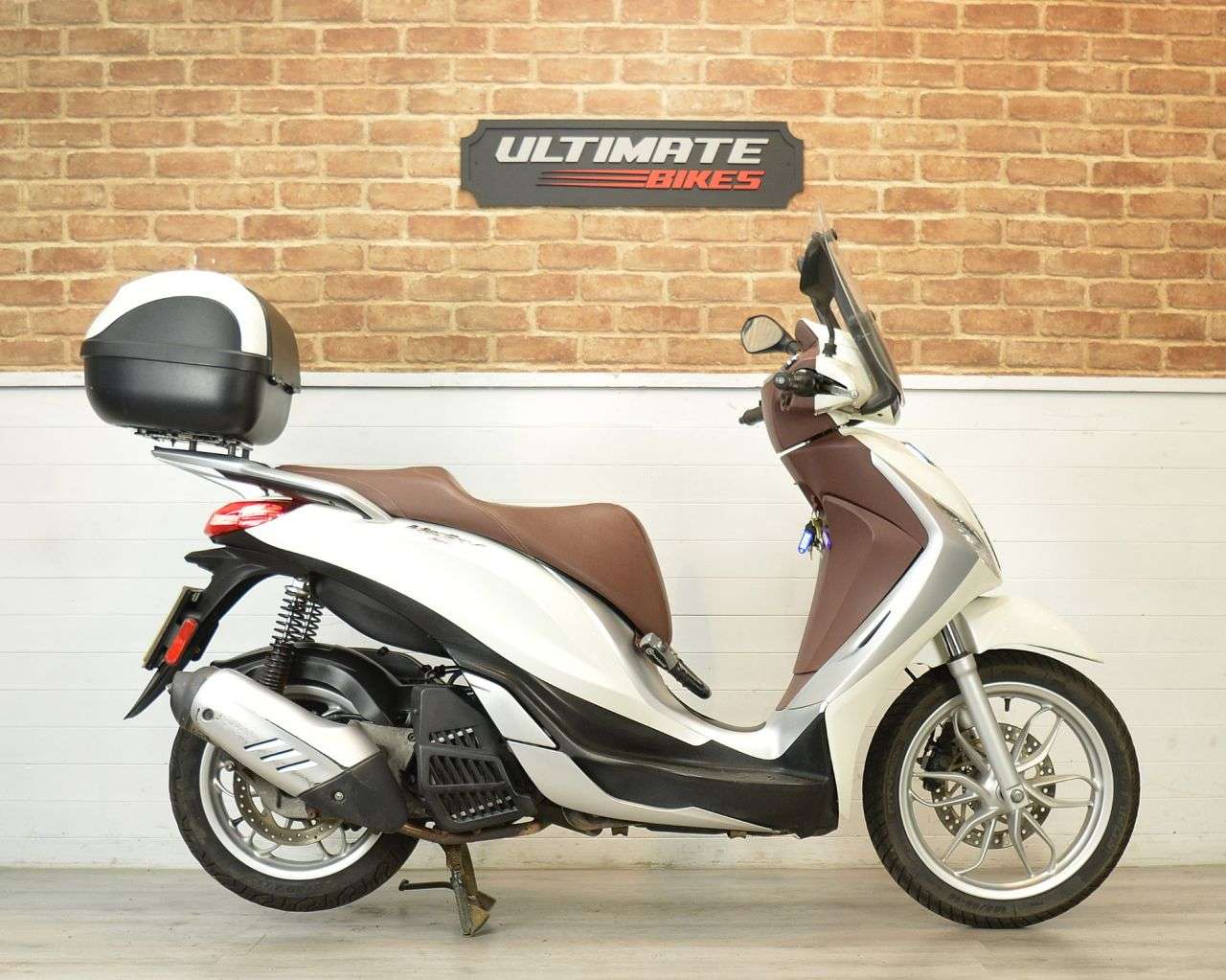 A 2017 PIAGGIO MEDLEY 125 A 2017 PIAGGIO MEDLEY 125