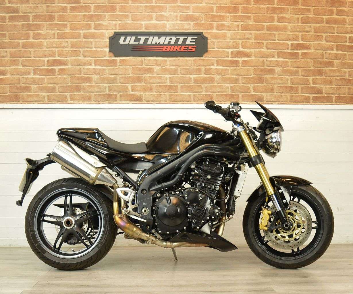 A 2007 TRIUMPH SPEED TRIPLE 1050 A 2007 TRIUMPH SPEED TRIPLE 1050