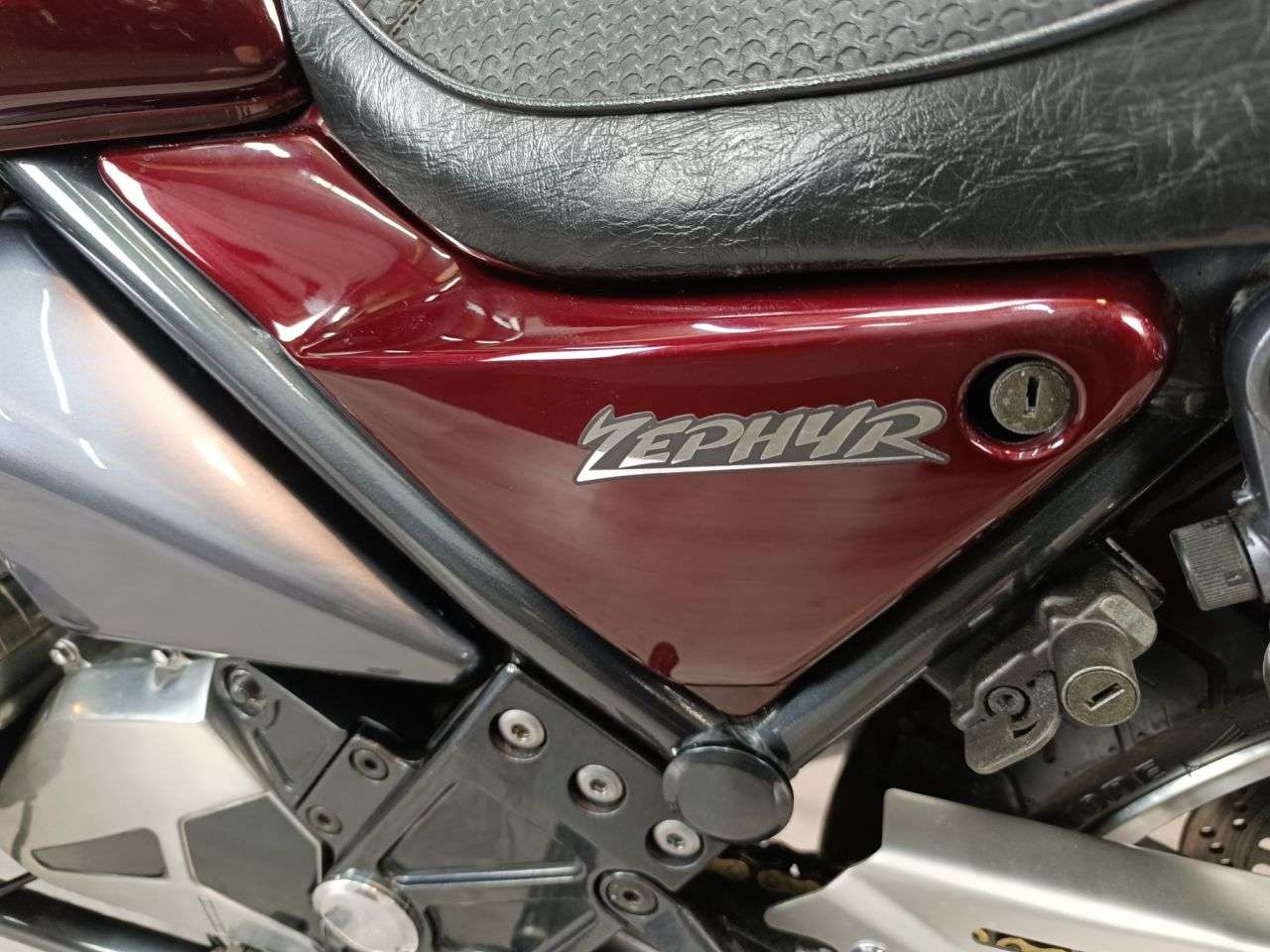 1996 KAWASAKI ZEPHYR 550 1996 KAWASAKI ZEPHYR 550