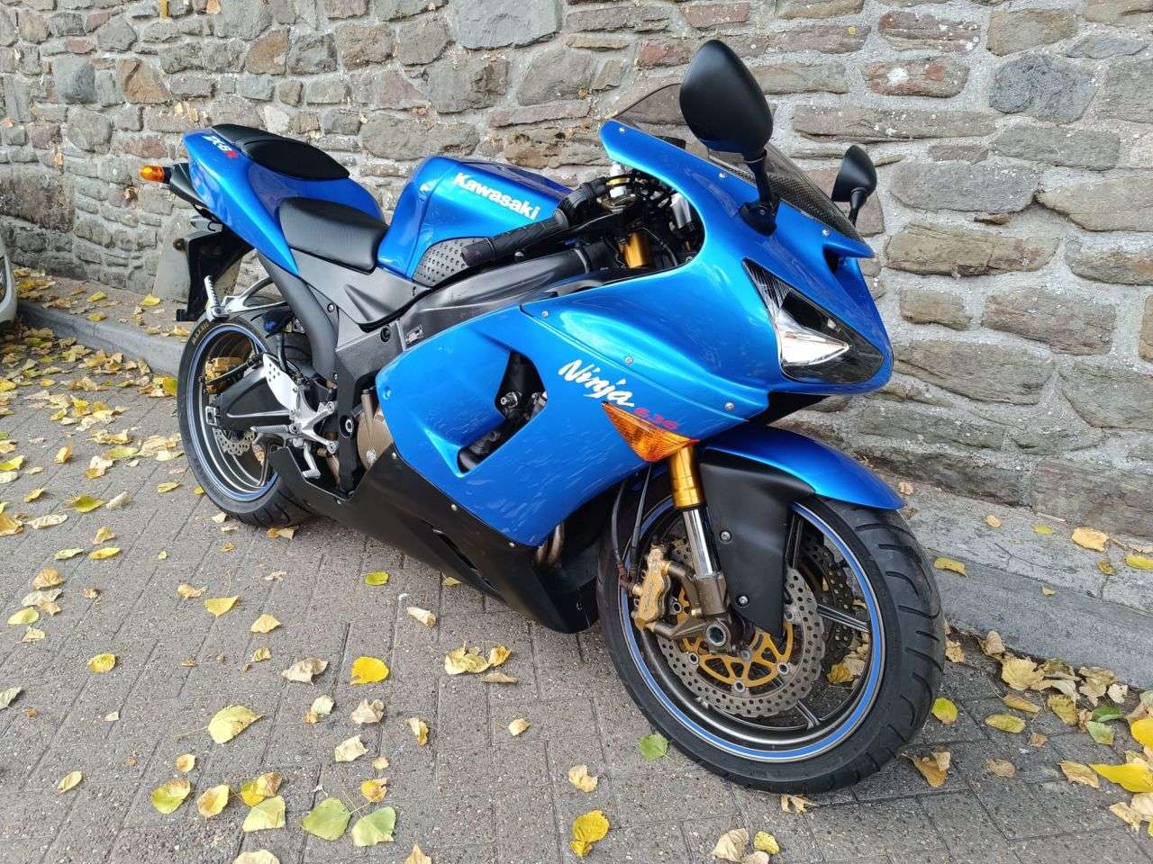 A 2005 KAWASAKI NINJA ZX-6R 636cc A 2005 KAWASAKI NINJA ZX-6R 636cc