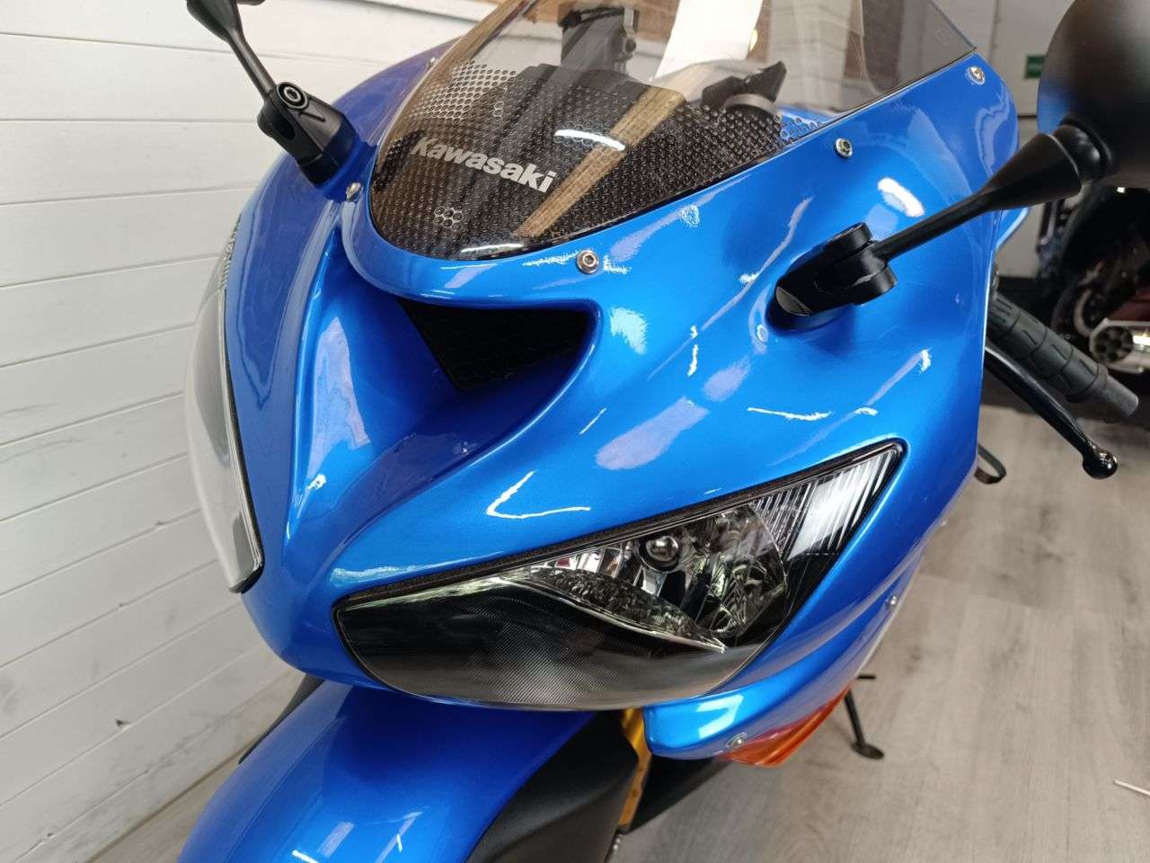 A 2005 KAWASAKI NINJA ZX-6R 636cc A 2005 KAWASAKI NINJA ZX-6R 636cc