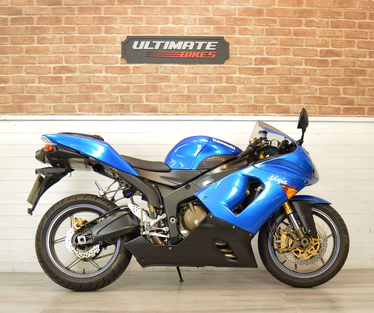 A 2005 KAWASAKI NINJA ZX-6R 636cc A 2005 KAWASAKI NINJA ZX-6R 636cc