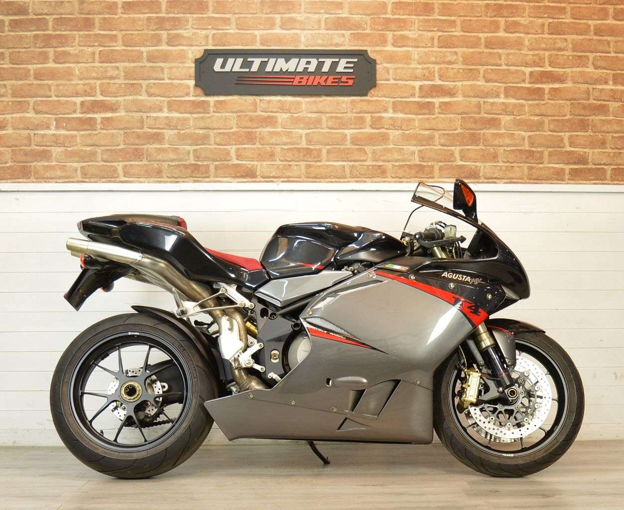 A 2008 MV AGUSTA F4 1000 A 2008 MV AGUSTA F4 1000