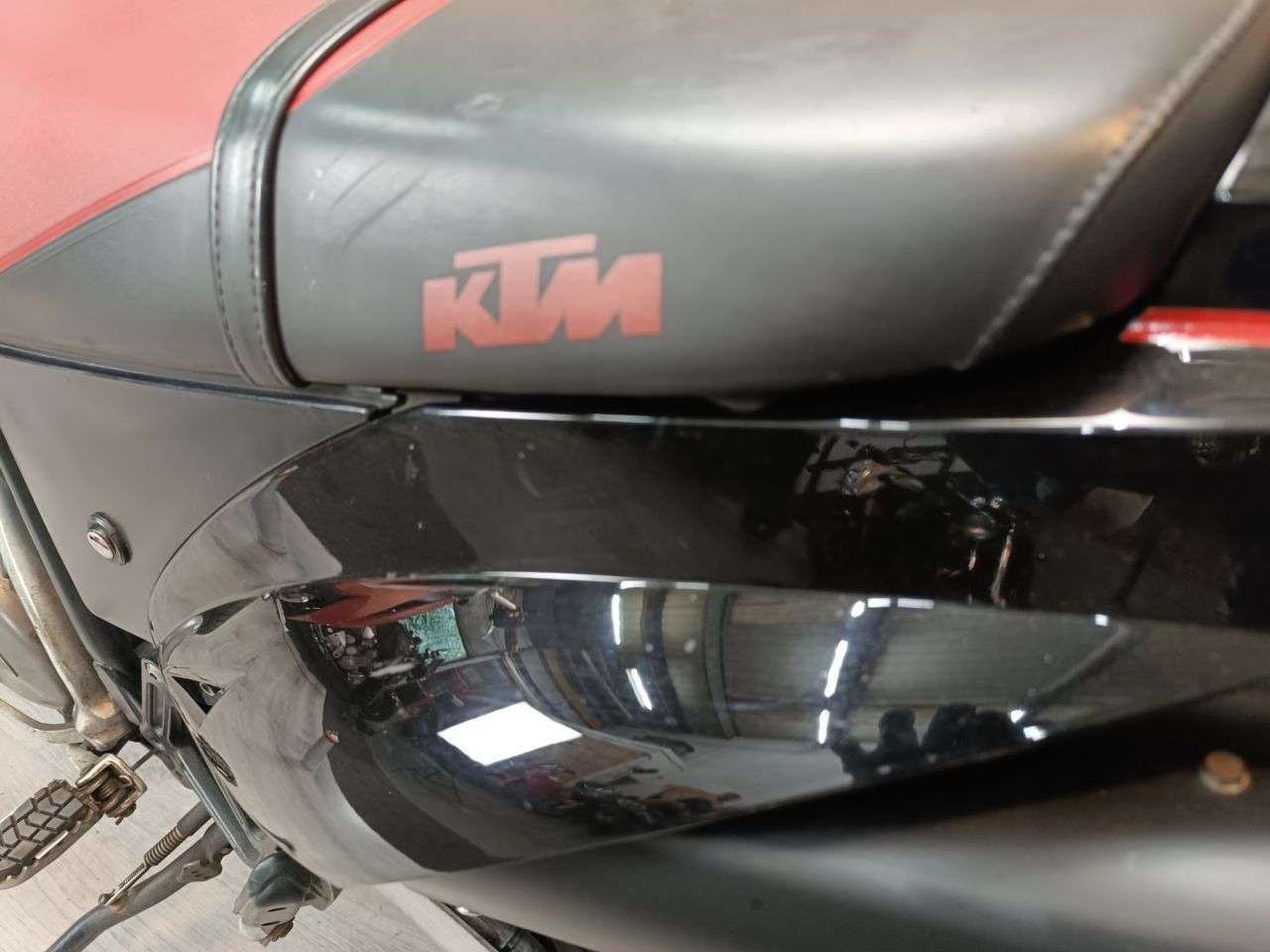 A 2006 KTM 640 DUKE A 2006 KTM 640 DUKE