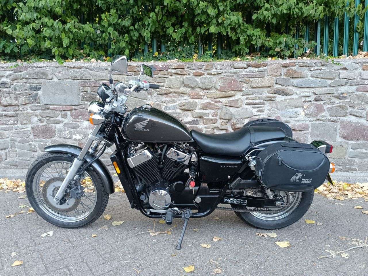 A 2011 HONDA VT750 S A 2011 HONDA VT750 S