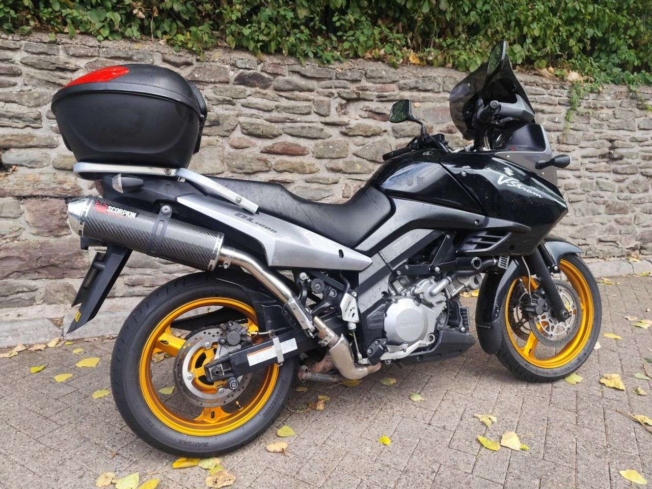 A 2007 SUZUKI V-STROM 1000 996cc A 2007 SUZUKI V-STROM 1000 996cc