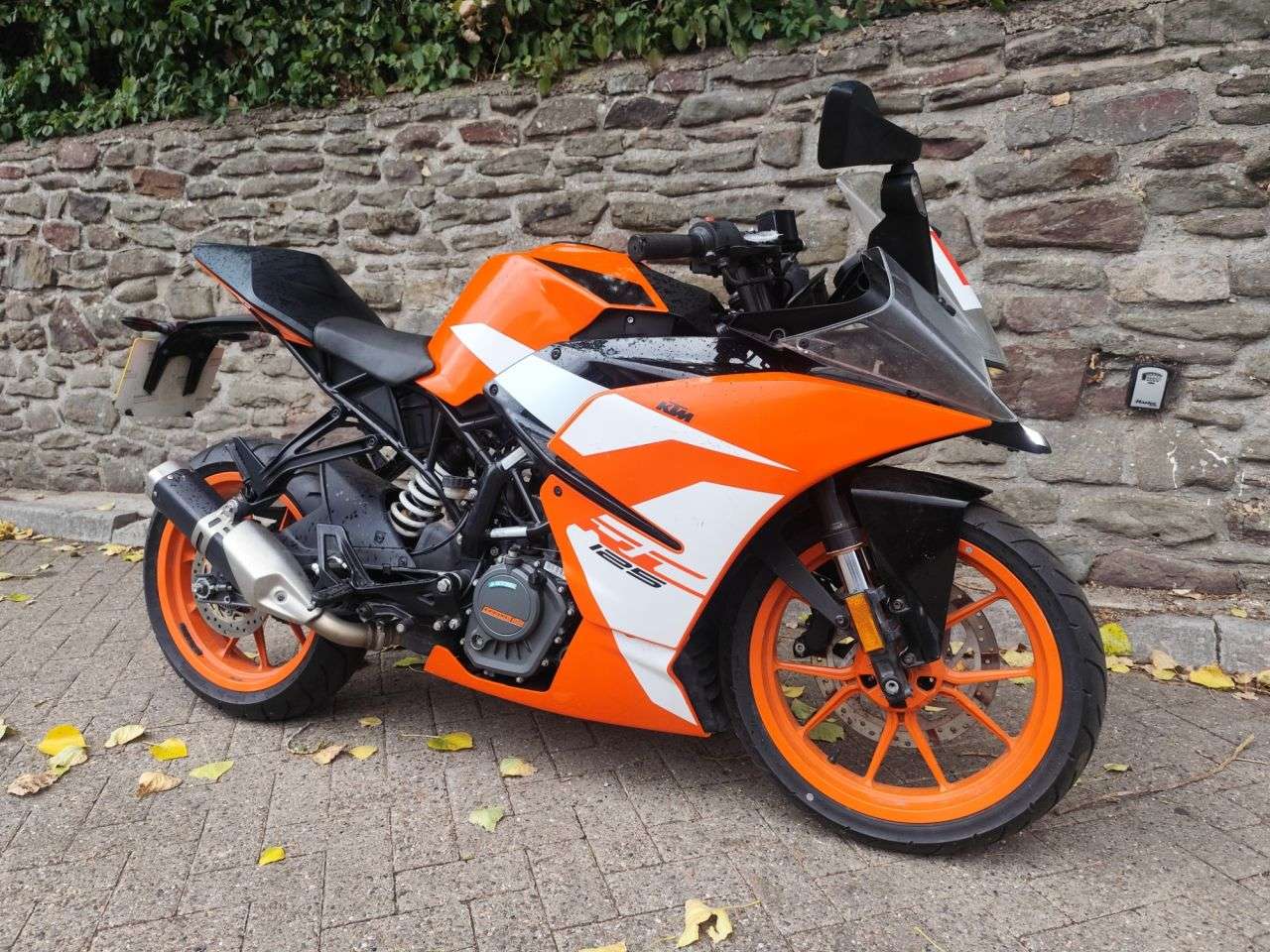 A 2017 KTM RC 125 Super Sports A 2017 KTM RC 125 Super Sports